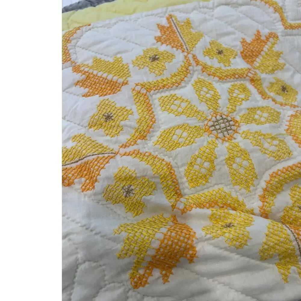 Quilt Queen Blanket Coverlet Vintage honey bee yellow floral Cross Stitched
